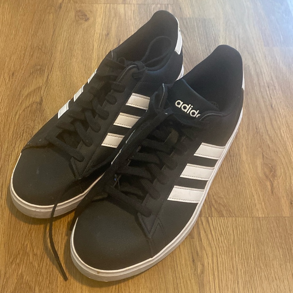 Men’s size 9 Adidas shoes
